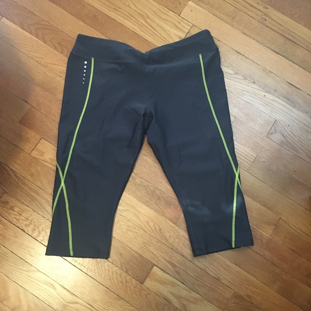 IMPACT Jillian Michaels Workout Capri’s XL